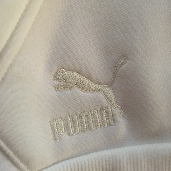 Woman’s Puma Set. Hoodie and Joggers. - Picture 3 of 11